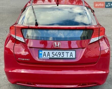 Красный Хонда Цивик, объемом двигателя 1.8 л и пробегом 100 тыс. км за 12500 $, фото 4 на Automoto.ua