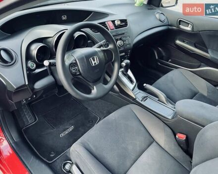 Красный Хонда Цивик, объемом двигателя 1.8 л и пробегом 100 тыс. км за 12500 $, фото 63 на Automoto.ua