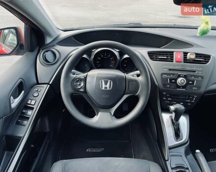 Красный Хонда Цивик, объемом двигателя 1.8 л и пробегом 100 тыс. км за 12500 $, фото 53 на Automoto.ua