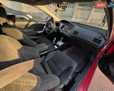 Красный Хонда Цивик, объемом двигателя 1.8 л и пробегом 186 тыс. км за 5850 $, фото 8 на Automoto.ua