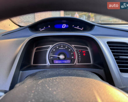 Красный Хонда Цивик, объемом двигателя 1.8 л и пробегом 186 тыс. км за 5850 $, фото 11 на Automoto.ua