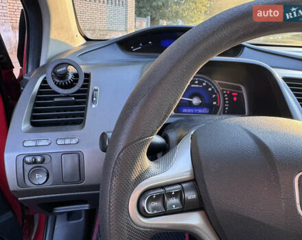 Красный Хонда Цивик, объемом двигателя 1.8 л и пробегом 186 тыс. км за 5850 $, фото 12 на Automoto.ua