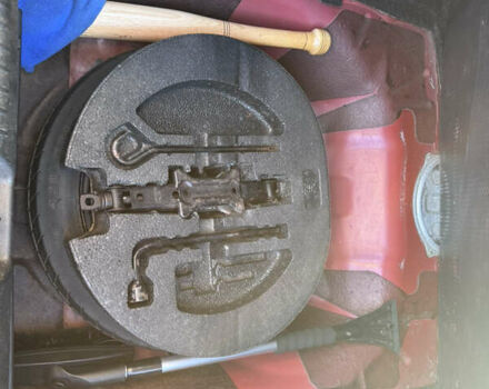 Красный Хонда Цивик, объемом двигателя 1.8 л и пробегом 186 тыс. км за 5850 $, фото 5 на Automoto.ua