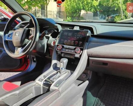 Хонда Цивик 2020 в Днепре (Днепропетровске) на Automoto.ua Красный Хонда Цивик, объемом двигателя 1.3 л и пробегом 130 тыс. км за 16500 $, фото 12 на Automoto.ua