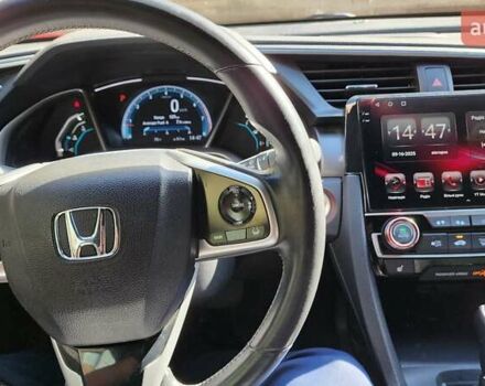 Хонда Цивик 2020 в Днепре (Днепропетровске) на Automoto.ua Красный Хонда Цивик, объемом двигателя 1.3 л и пробегом 130 тыс. км за 16500 $, фото 13 на Automoto.ua