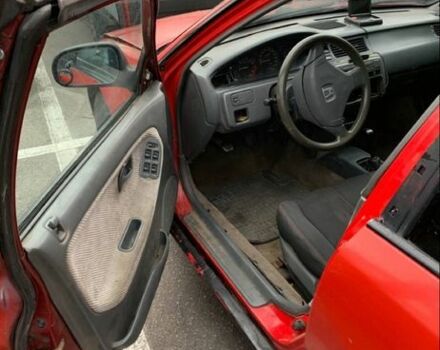 Красный Хонда Цивик, объемом двигателя 1.5 л и пробегом 350 тыс. км за 1000 $, фото 5 на Automoto.ua