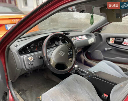 Красный Хонда Цивик, объемом двигателя 1.5 л и пробегом 330 тыс. км за 1400 $, фото 6 на Automoto.ua