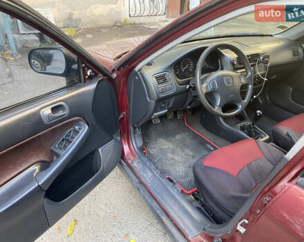 Красный Хонда Цивик, объемом двигателя 1.4 л и пробегом 390 тыс. км за 3400 $, фото 3 на Automoto.ua