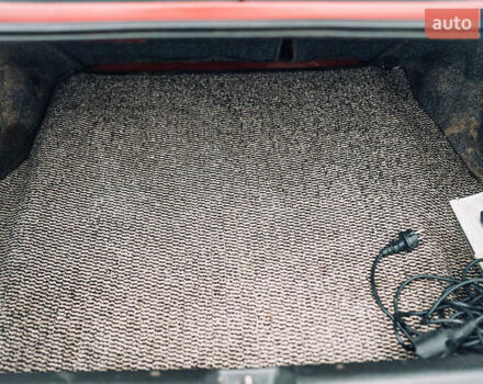 Червоний Хонда Сівік, об'ємом двигуна 1.4 л та пробігом 222 тис. км за 2800 $, фото 16 на Automoto.ua