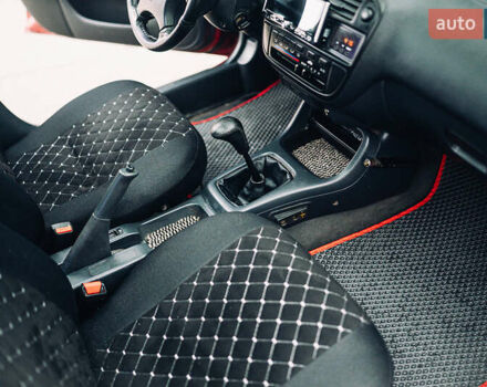 Червоний Хонда Сівік, об'ємом двигуна 1.4 л та пробігом 222 тис. км за 2800 $, фото 9 на Automoto.ua