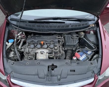 Красный Хонда Цивик, объемом двигателя 1.8 л и пробегом 185 тыс. км за 7100 $, фото 5 на Automoto.ua