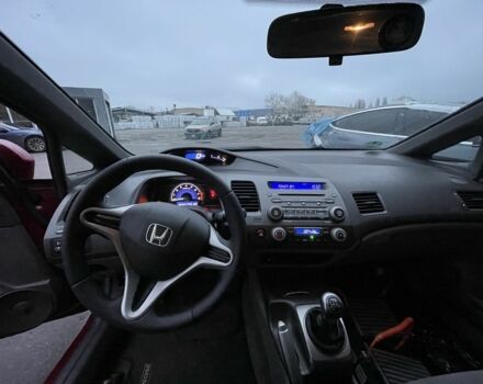 Красный Хонда Цивик, объемом двигателя 1.8 л и пробегом 185 тыс. км за 7100 $, фото 7 на Automoto.ua