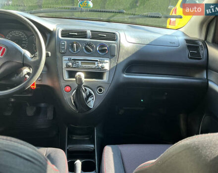 Красный Хонда Цивик, объемом двигателя 1.59 л и пробегом 300 тыс. км за 2990 $, фото 5 на Automoto.ua