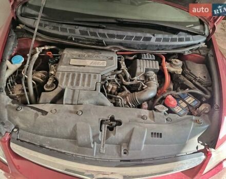 Красный Хонда Цивик, объемом двигателя 1.3 л и пробегом 320 тыс. км за 4700 $, фото 3 на Automoto.ua