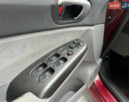 Красный Хонда Цивик, объемом двигателя 1.3 л и пробегом 321 тыс. км за 5650 $, фото 25 на Automoto.ua