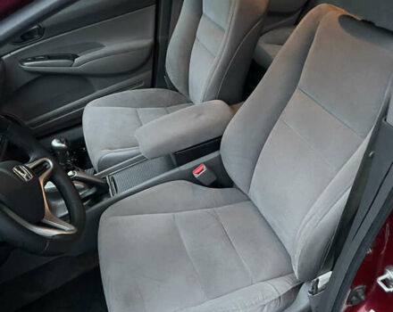 Красный Хонда Цивик, объемом двигателя 1.8 л и пробегом 185 тыс. км за 7100 $, фото 6 на Automoto.ua