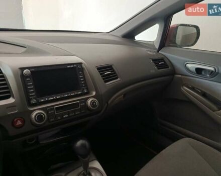 Красный Хонда Цивик, объемом двигателя 1.3 л и пробегом 320 тыс. км за 4700 $, фото 2 на Automoto.ua