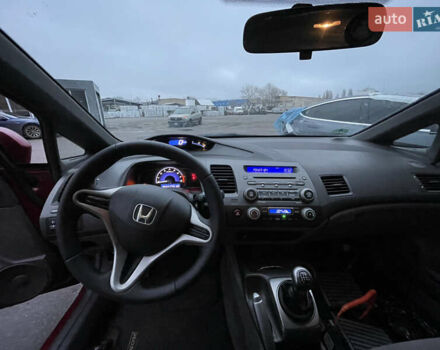 Красный Хонда Цивик, объемом двигателя 1.8 л и пробегом 185 тыс. км за 7100 $, фото 10 на Automoto.ua