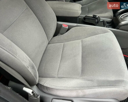 Красный Хонда Цивик, объемом двигателя 1.3 л и пробегом 321 тыс. км за 5650 $, фото 42 на Automoto.ua