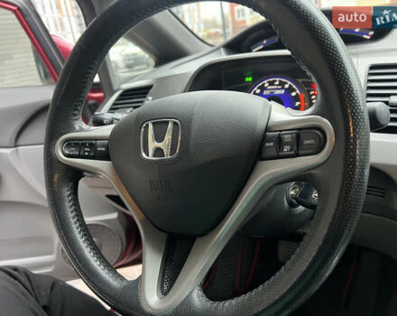 Красный Хонда Цивик, объемом двигателя 1.3 л и пробегом 321 тыс. км за 5650 $, фото 32 на Automoto.ua