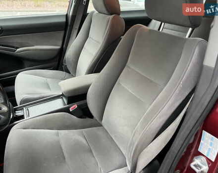 Красный Хонда Цивик, объемом двигателя 1.3 л и пробегом 321 тыс. км за 5650 $, фото 29 на Automoto.ua