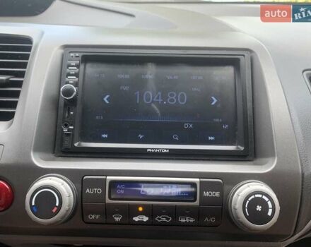 Красный Хонда Цивик, объемом двигателя 1.8 л и пробегом 315 тыс. км за 5900 $, фото 15 на Automoto.ua