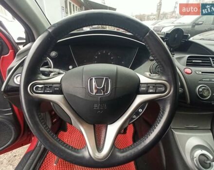 Красный Хонда Цивик, объемом двигателя 2 л и пробегом 146 тыс. км за 6800 $, фото 11 на Automoto.ua