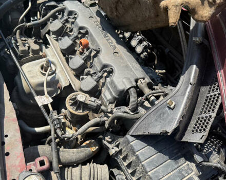 Красный Хонда Цивик, объемом двигателя 1.8 л и пробегом 155 тыс. км за 2000 $, фото 4 на Automoto.ua