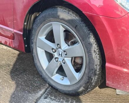 Червоний Хонда Сівік, об'ємом двигуна 1.8 л та пробігом 154 тис. км за 6990 $, фото 4 на Automoto.ua