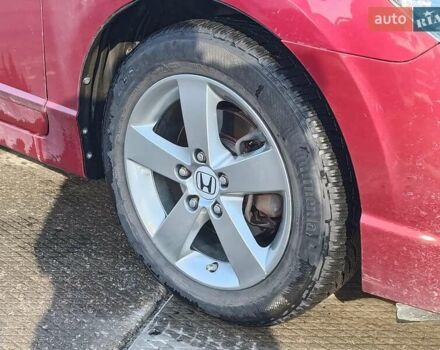 Червоний Хонда Сівік, об'ємом двигуна 1.8 л та пробігом 154 тис. км за 6990 $, фото 5 на Automoto.ua