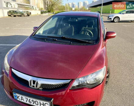 Красный Хонда Цивик, объемом двигателя 1.8 л и пробегом 291 тыс. км за 8000 $, фото 3 на Automoto.ua