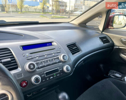 Красный Хонда Цивик, объемом двигателя 1.8 л и пробегом 291 тыс. км за 8000 $, фото 20 на Automoto.ua