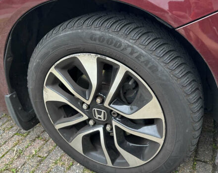 Красный Хонда Цивик, объемом двигателя 1.8 л и пробегом 182 тыс. км за 11000 $, фото 2 на Automoto.ua