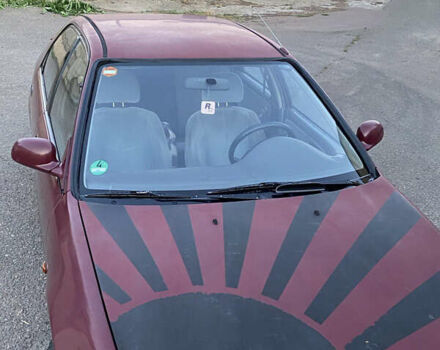 Красный Хонда Цивик, объемом двигателя 1.49 л и пробегом 350 тыс. км за 2150 $, фото 1 на Automoto.ua