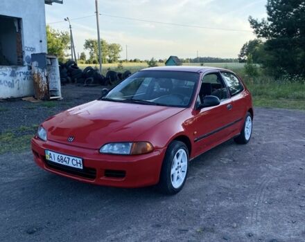 Красный Хонда Цивик, объемом двигателя 1.4 л и пробегом 300 тыс. км за 1800 $, фото 1 на Automoto.ua