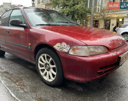 Красный Хонда Цивик, объемом двигателя 1.5 л и пробегом 330 тыс. км за 1400 $, фото 1 на Automoto.ua