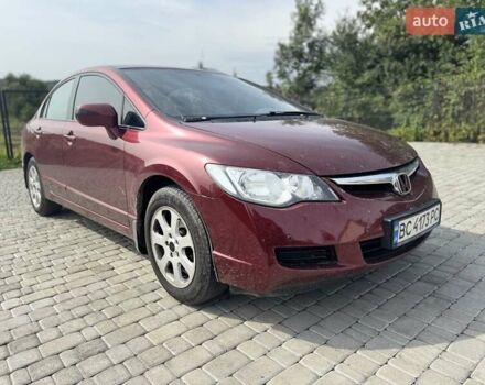 Красный Хонда Цивик, объемом двигателя 1.8 л и пробегом 190 тыс. км за 5600 $, фото 1 на Automoto.ua