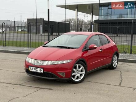 Красный Хонда Цивик, объемом двигателя 1.8 л и пробегом 128 тыс. км за 8800 $, фото 1 на Automoto.ua