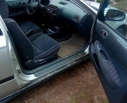 Хонда Цивик, объемом двигателя 1.4 л и пробегом 220 тыс. км за 3400 $, фото 10 на Automoto.ua