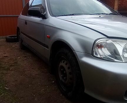 Хонда Цивик, объемом двигателя 1.4 л и пробегом 220 тыс. км за 3400 $, фото 3 на Automoto.ua