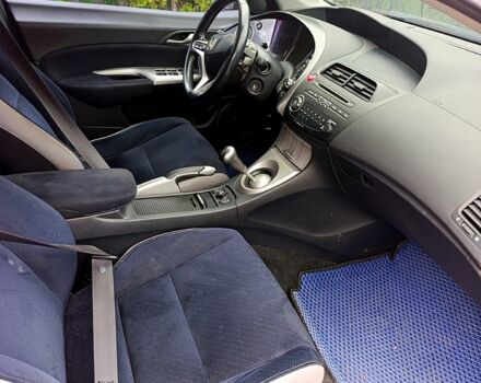 Хонда Цивик, объемом двигателя 1.8 л и пробегом 240 тыс. км за 4658 $, фото 2 на Automoto.ua