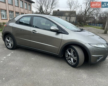 Хонда Цивик, объемом двигателя 1.4 л и пробегом 176 тыс. км за 6200 $, фото 4 на Automoto.ua