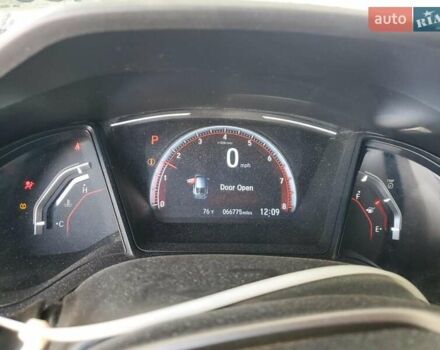 Хонда Цивик, объемом двигателя 1.5 л и пробегом 107 тыс. км за 5000 $, фото 3 на Automoto.ua