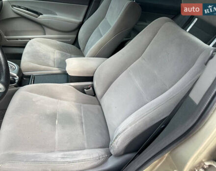 Хонда Цивик, объемом двигателя 1.8 л и пробегом 235 тыс. км за 6700 $, фото 14 на Automoto.ua