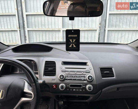 Хонда Цивик, объемом двигателя 1.8 л и пробегом 235 тыс. км за 6700 $, фото 9 на Automoto.ua