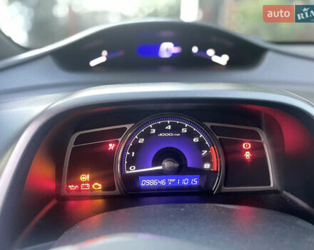 Хонда Цивик, объемом двигателя 1.8 л и пробегом 98 тыс. км за 6900 $, фото 18 на Automoto.ua