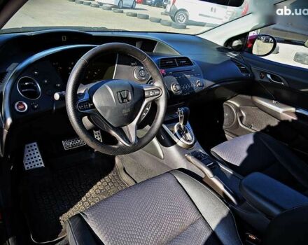 Хонда Цивик, объемом двигателя 1.8 л и пробегом 113 тыс. км за 9800 $, фото 5 на Automoto.ua