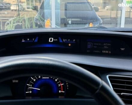 Хонда Цивик, объемом двигателя 1.8 л и пробегом 176 тыс. км за 9500 $, фото 18 на Automoto.ua