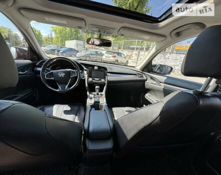 Хонда Цивик, объемом двигателя 1.5 л и пробегом 130 тыс. км за 14000 $, фото 3 на Automoto.ua