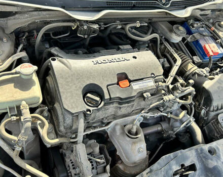 Хонда Цивик, объемом двигателя 2 л и пробегом 70 тыс. км за 16500 $, фото 24 на Automoto.ua
